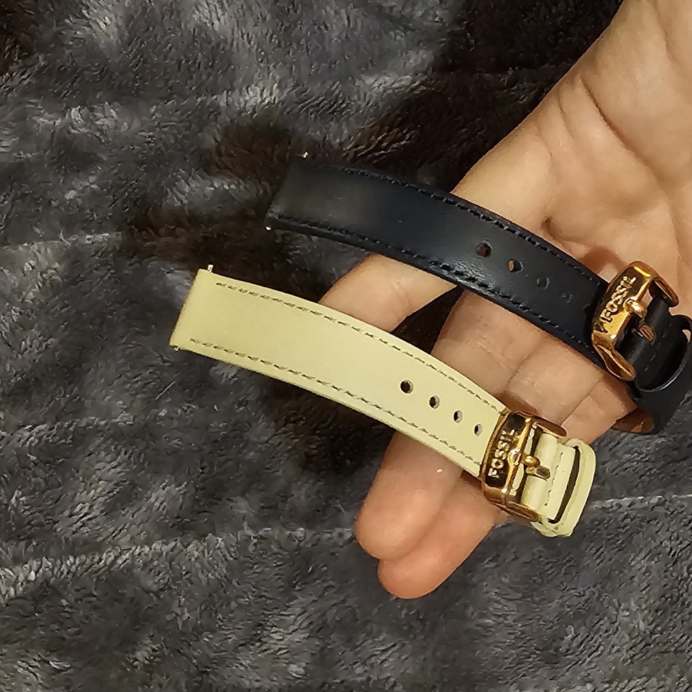 Fossil Watch With Interchangable Bands - image 6